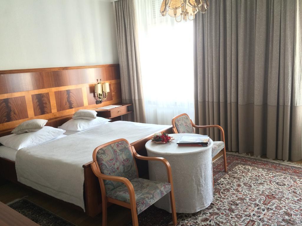 Classic Double Room